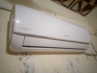 Kenwood good condition inverter AC