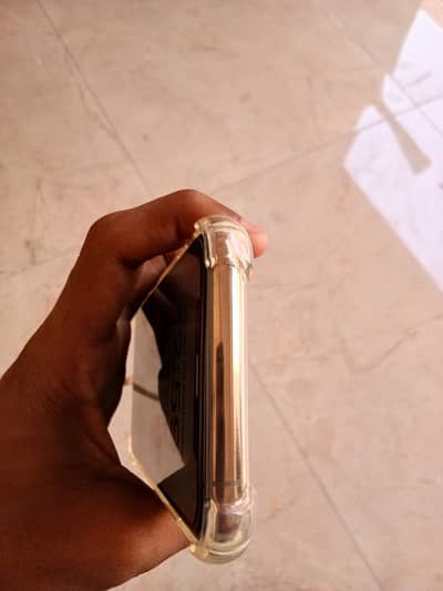 Apple iPhone XS