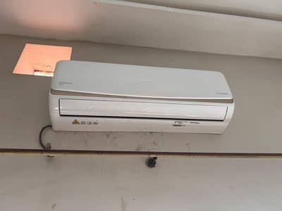 orient smartron pro inverter AC - Only 20 days used - R32