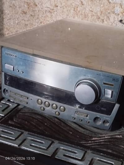 Kenwood amplifier hei only 110 display ni ata chalta ok hei
