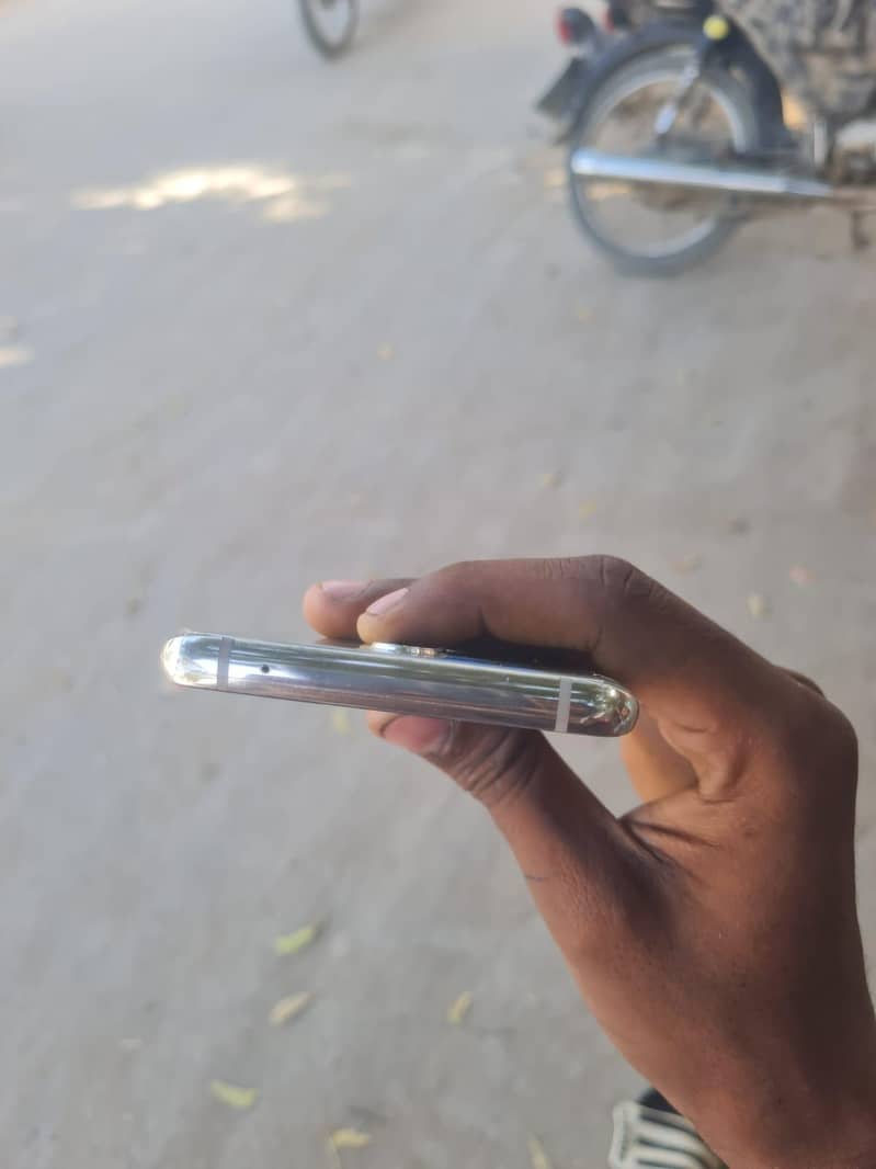 OnePlus 8 4