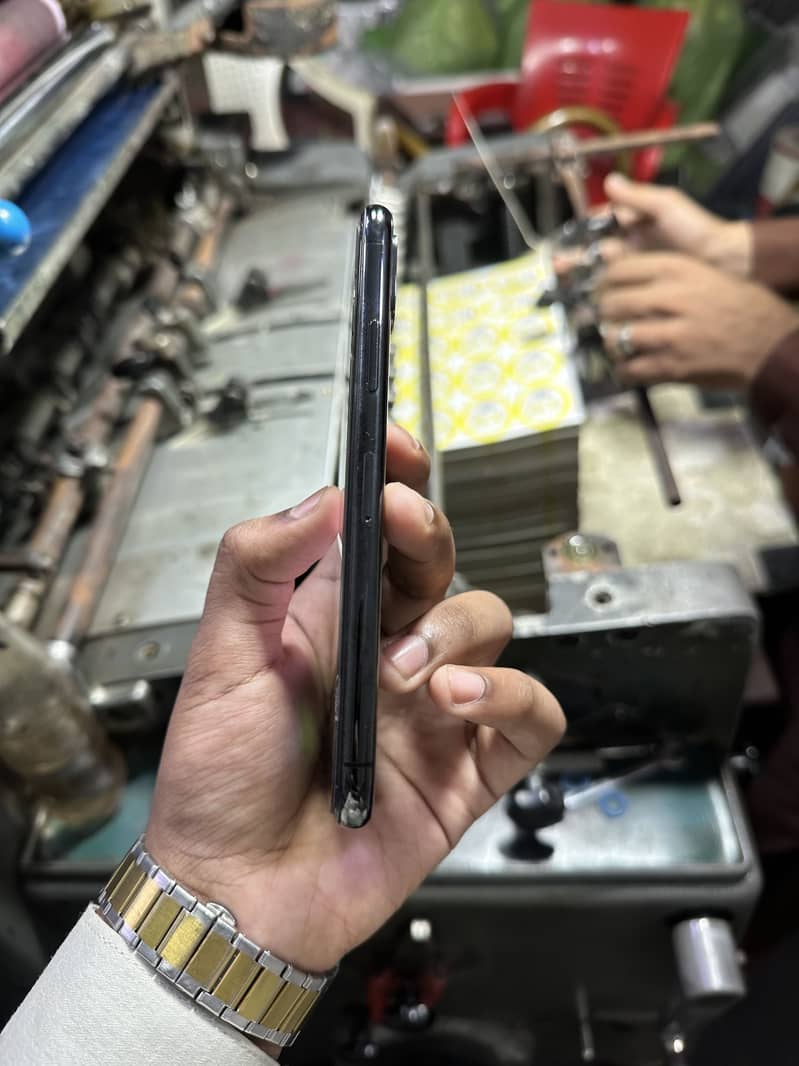 Apple iPhone X 2