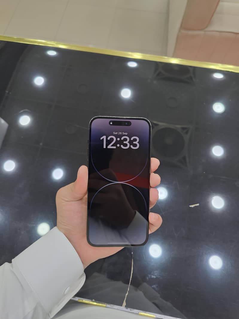 Apple iPhone 14 Pro Max 0