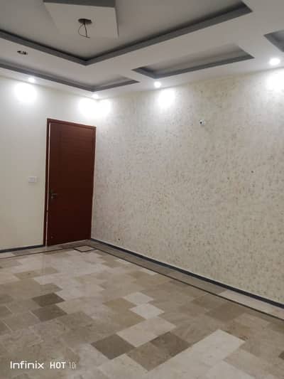 Rent 120 yards 2bed. d. d 2nd floor Alladin park k samne National Cement society