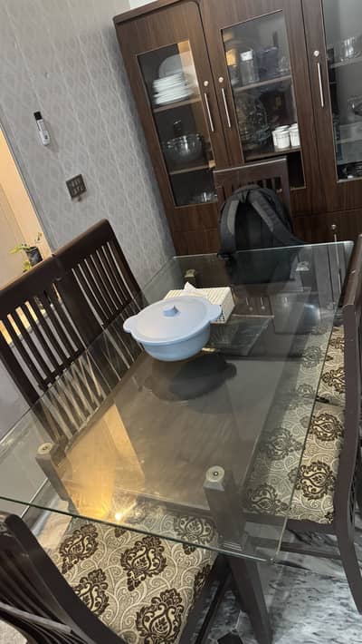 Dinning table with 6 chairs