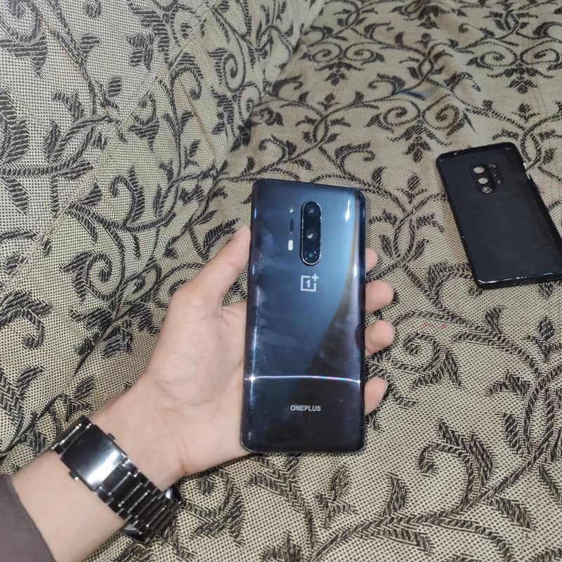 one plus 8 pro 1