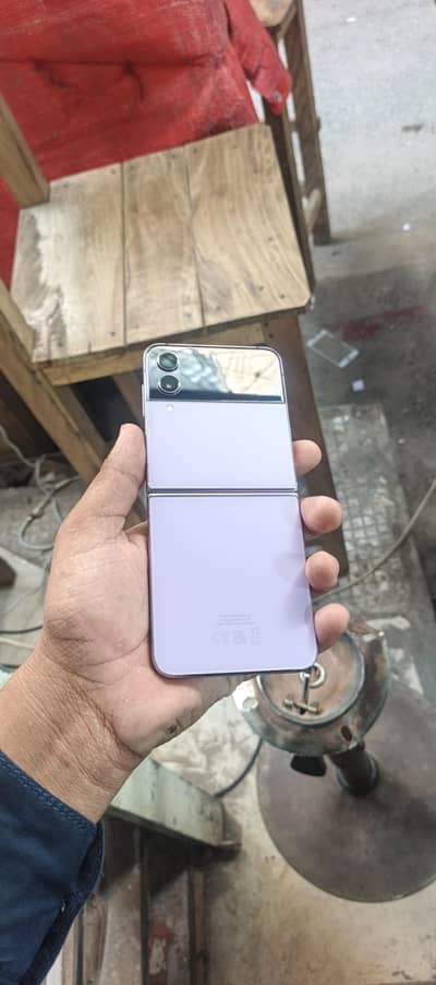 Samsung Mobile Z Flip 4
