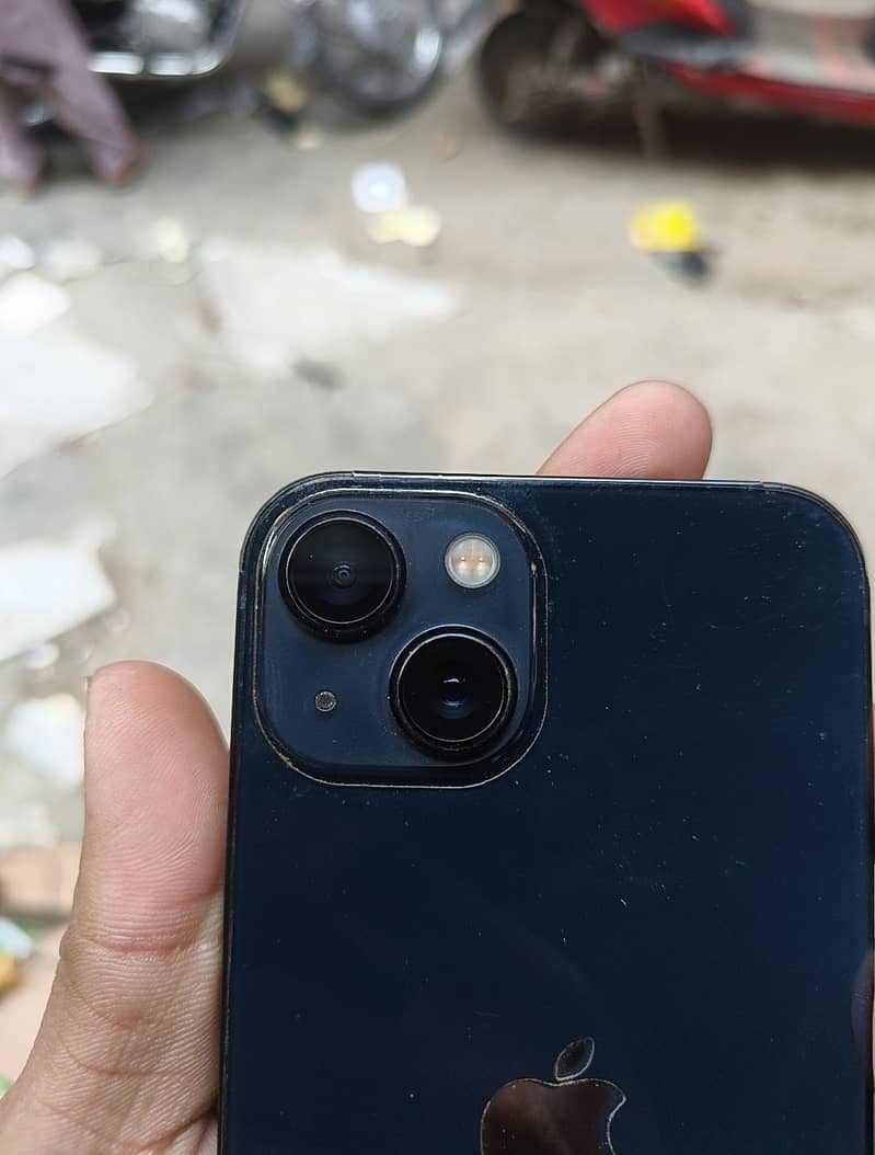 Apple iPhone 13 2