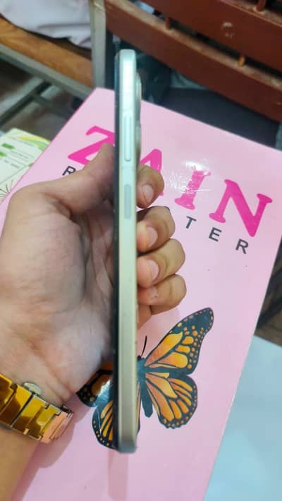 Infinix Hot 50i