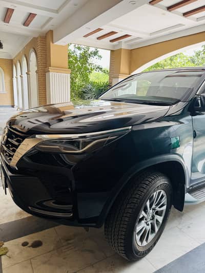 Toyota Fortuner V 2025 brand new like zero meter