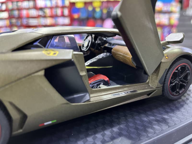 Die cast Model 3