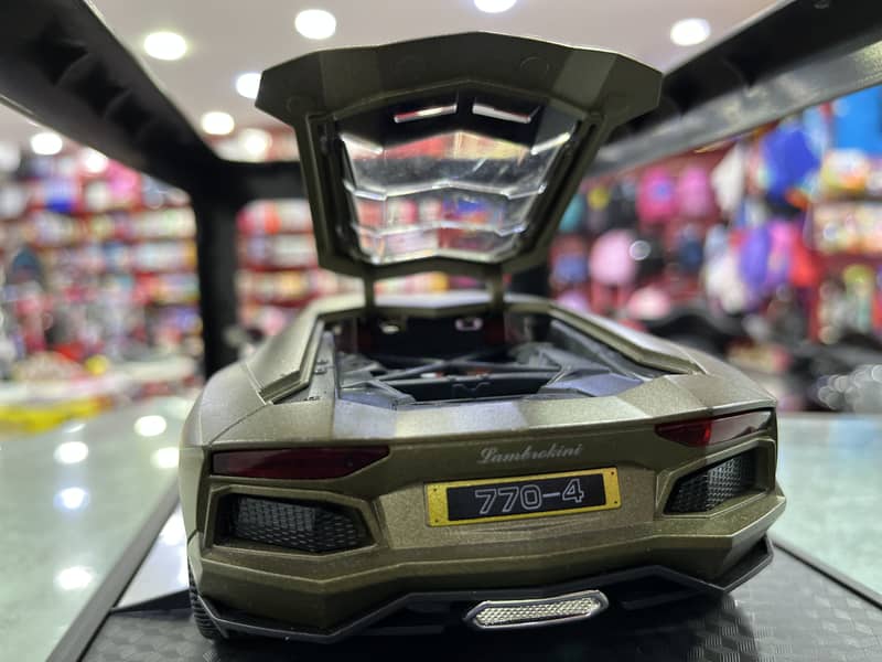Die cast Model 4