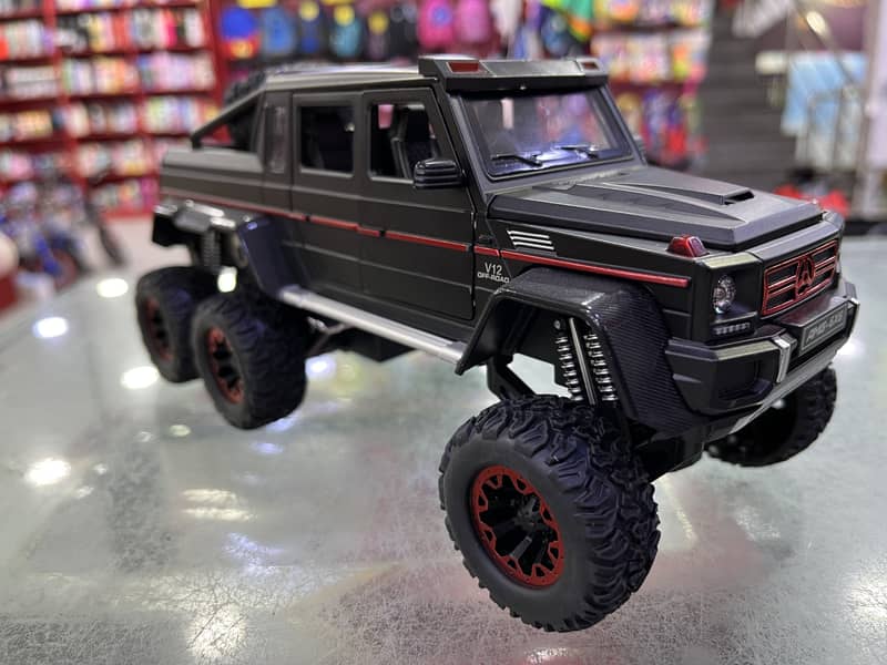 Die cast Model 8