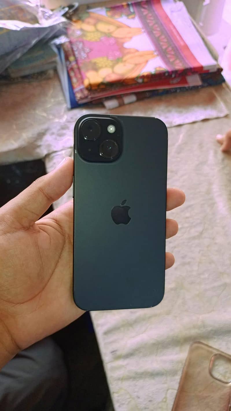 Apple iPhone 15 3
