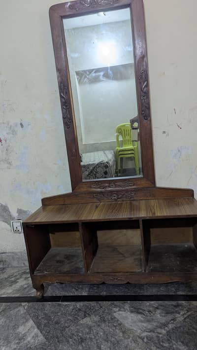 dressing table