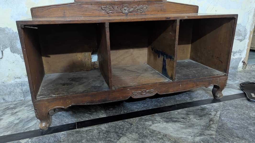 dressing table 3