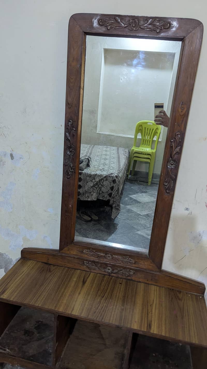 dressing table 4