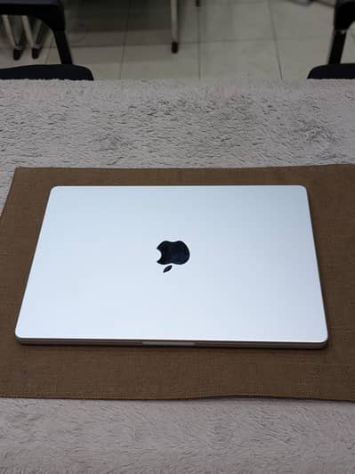 MacBook m1 pro 16gb ram 1tb SSD