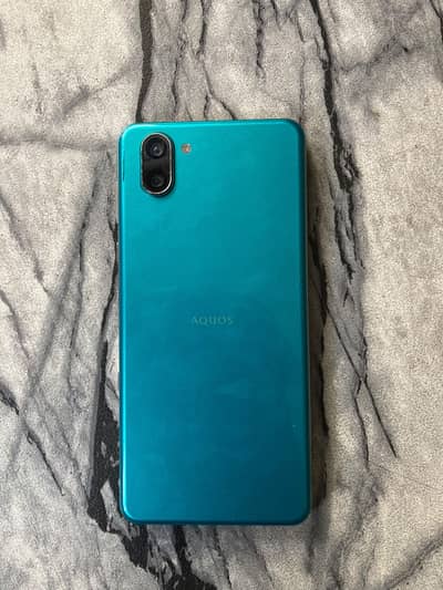 Aquos R3