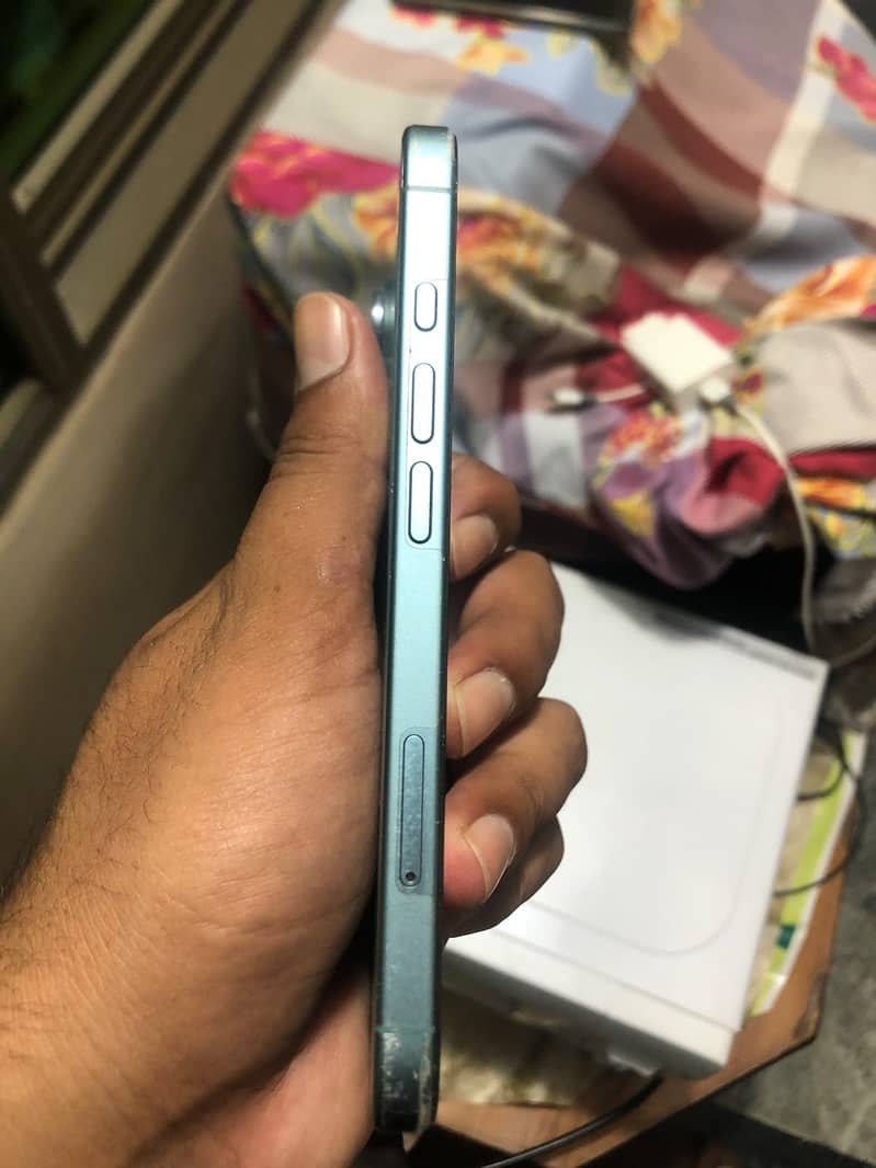 Apple iPhone 16 Plus 2