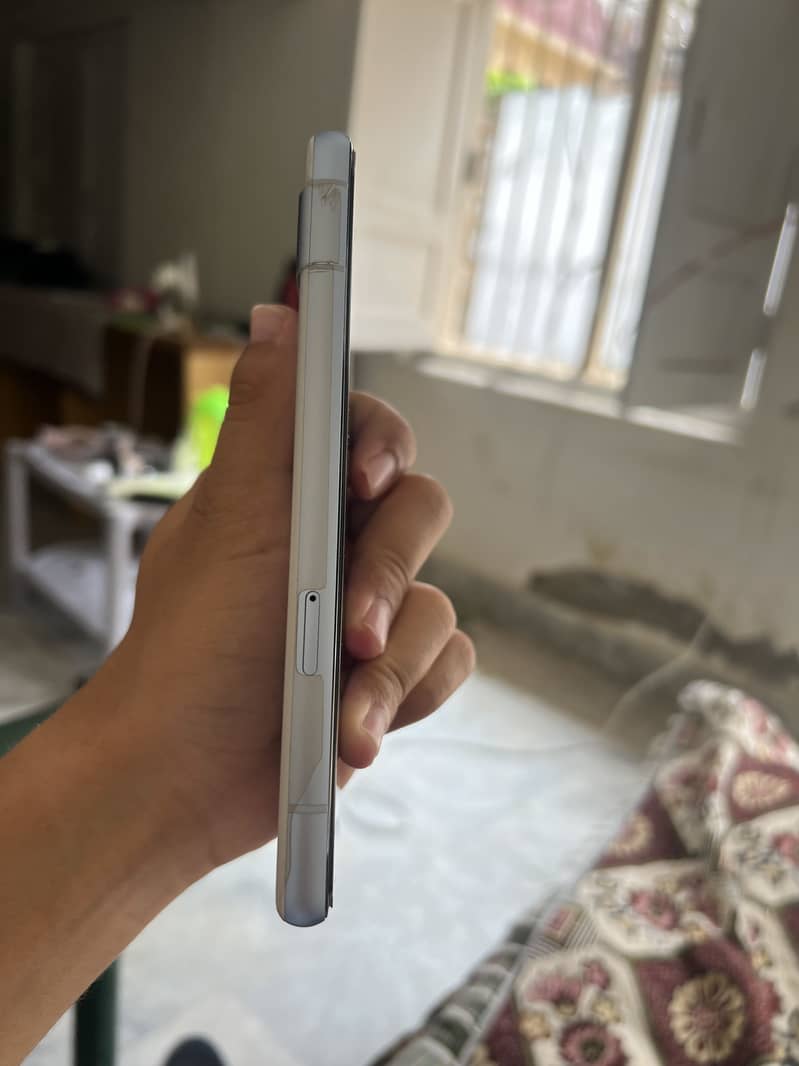 Google Pixel 7a 2