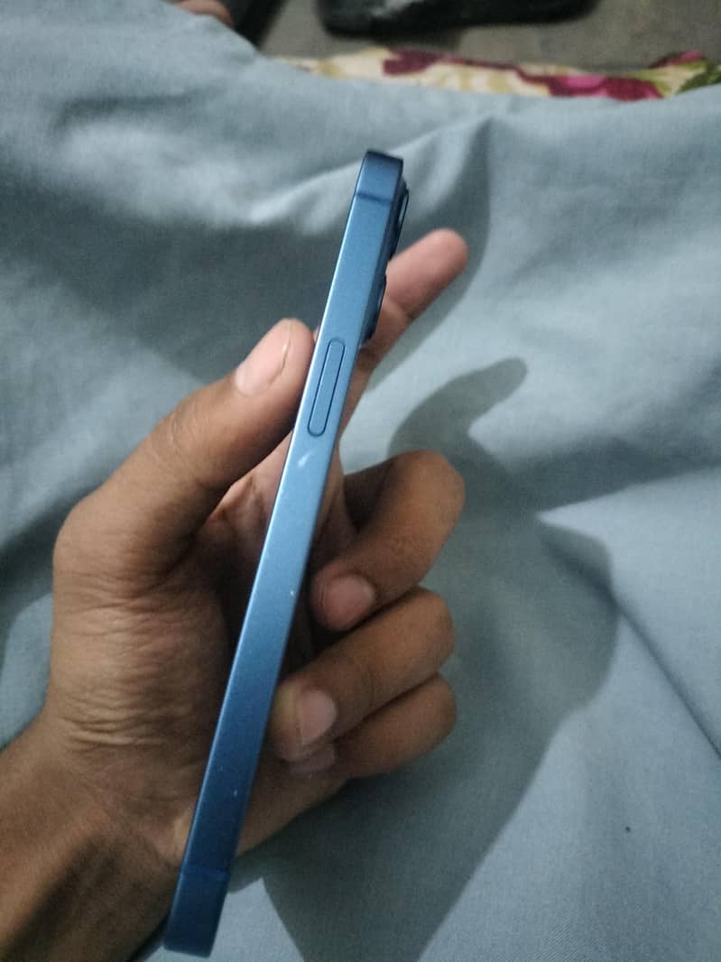Apple iPhone 13 1