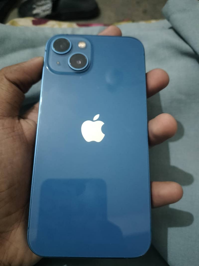 Apple iPhone 13 4