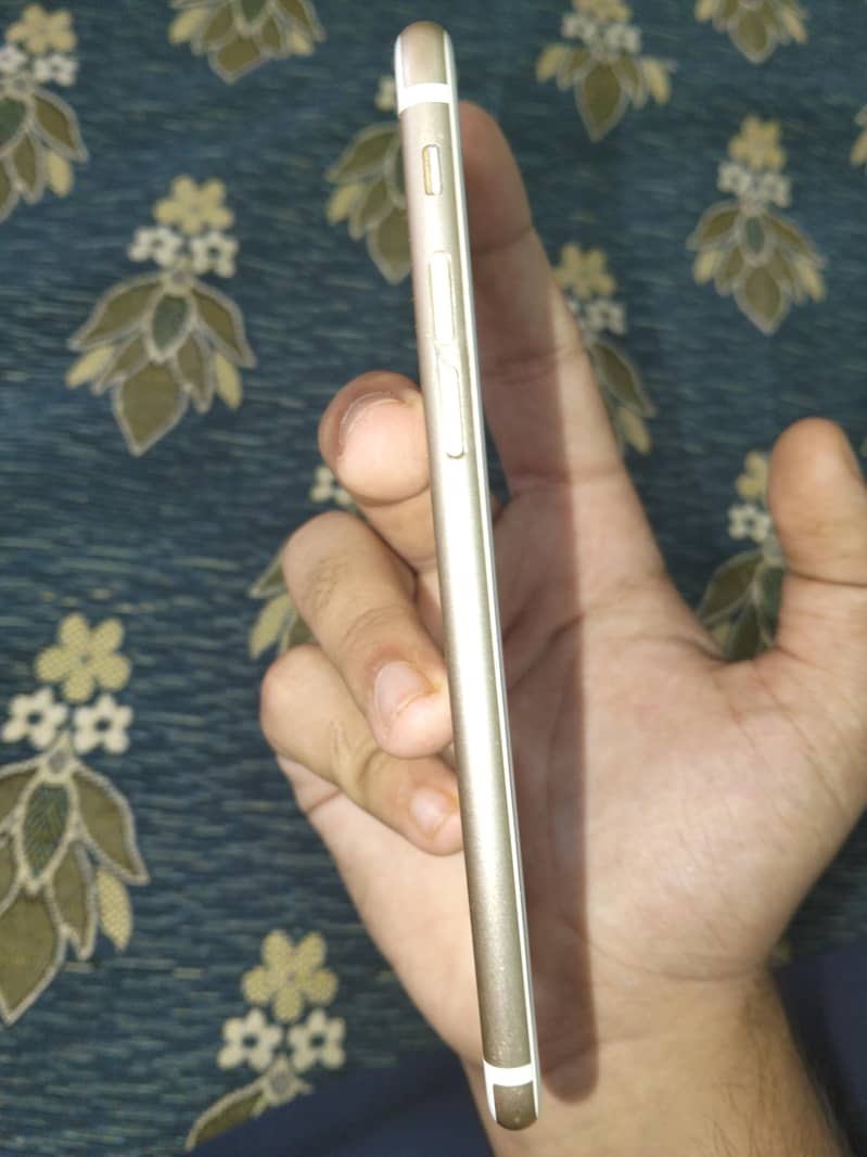 Apple iPhone 6 6