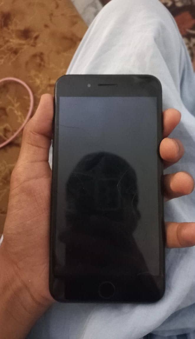 Apple iPhone 7 Plus 3