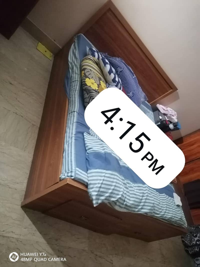 midium bed 6