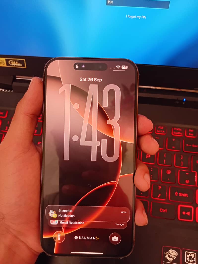 Apple iPhone 16 Pro Max 0