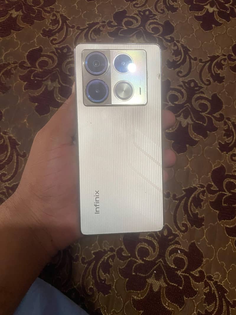 Infinix Note 40 6