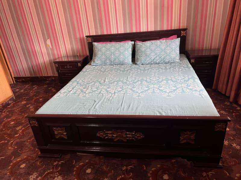 Sheesham Solid Bed Set with side tables 0