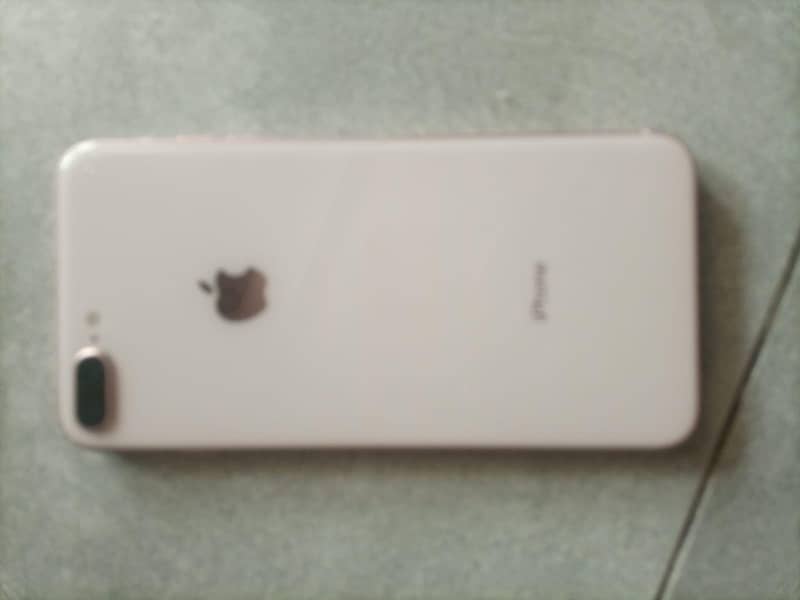Apple iPhone 8 Plus 0