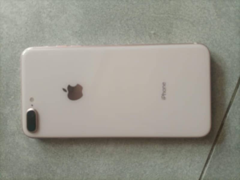 Apple iPhone 8 Plus 1
