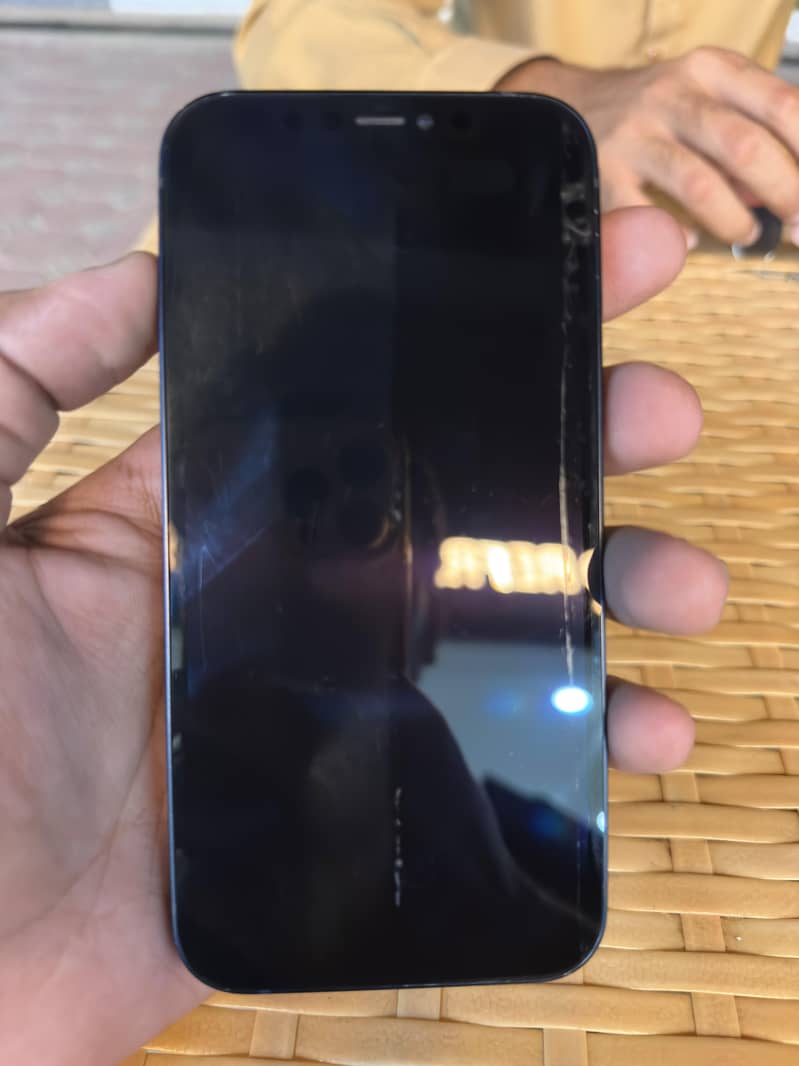 Apple iPhone 12 0