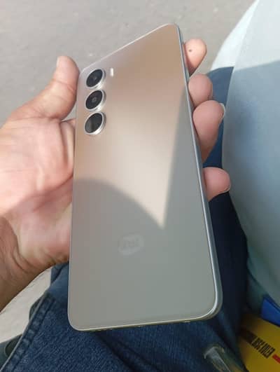Itel 673l