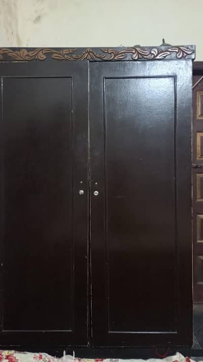 Wooden Almari/Almirah Wardrobe for sale 2 door  Condition 8/10