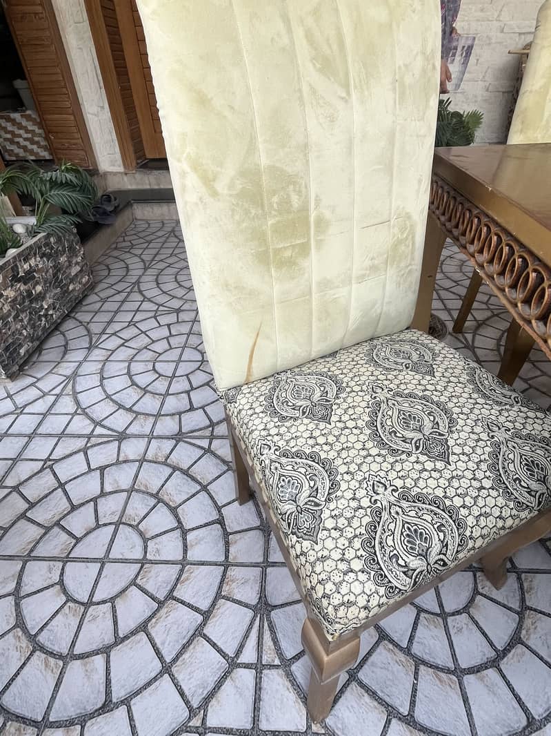 Dining table 4 seater 2