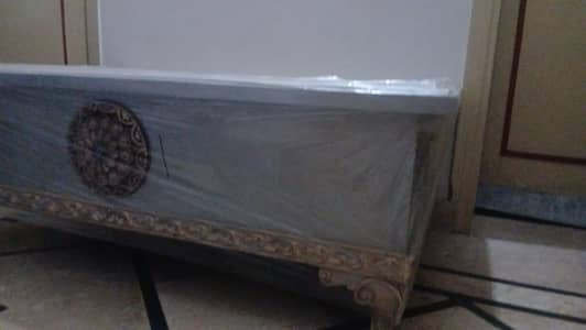 brand new table