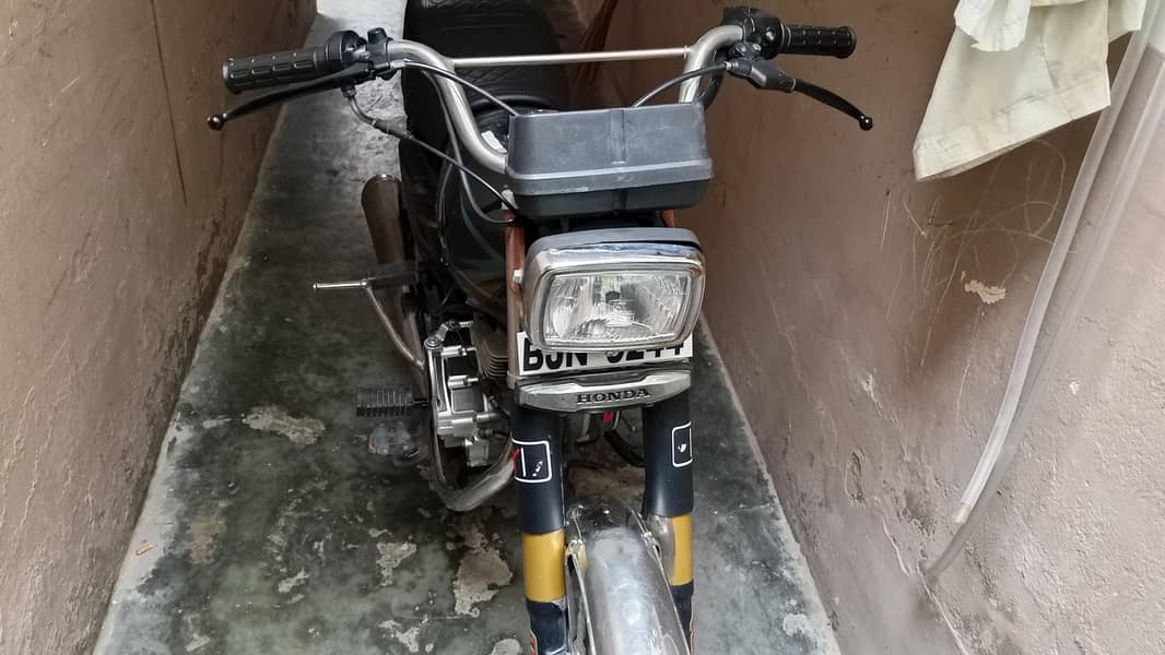 model 2004 /03440940567 2