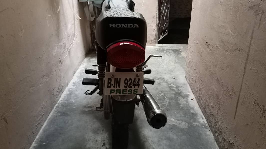 model 2004 /03440940567 4