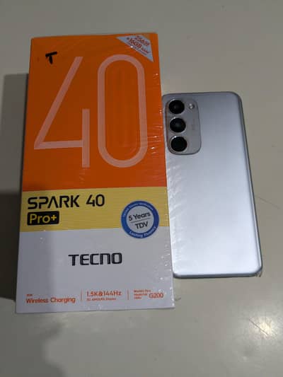 Tecno Spark 40 pro plus
