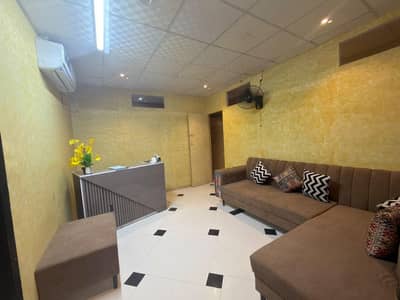 hamei newly branch k liye females staff ki zaroraat hai