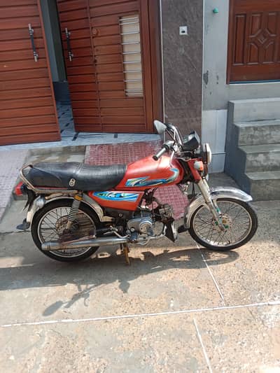 United 70cc (2013 Model) – Smooth Engine & Reliable Daily Bike