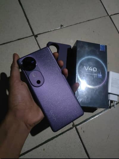 v40 5G 12256gb PTA approved 10,by 10 condition