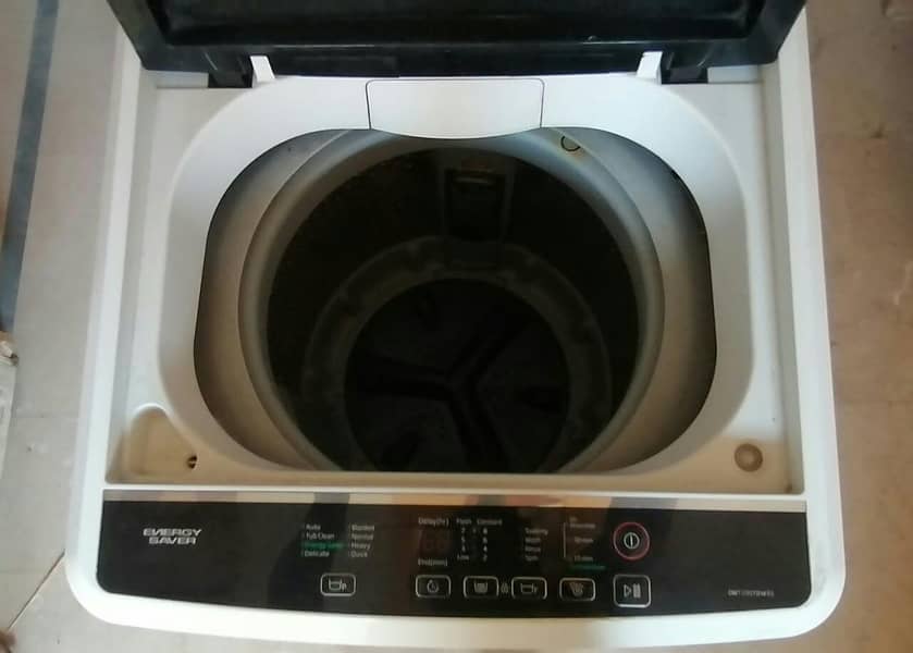 Dawlance Fully Automatic Washing Machine 1