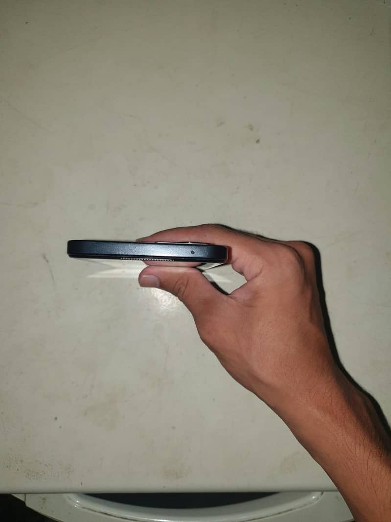 One Plus N300 3