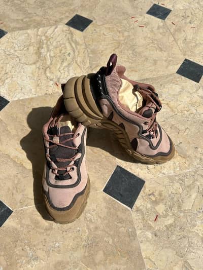 ZARA Women’s Athletic Sneakers – Size EU 39 (Excellent Condition)
