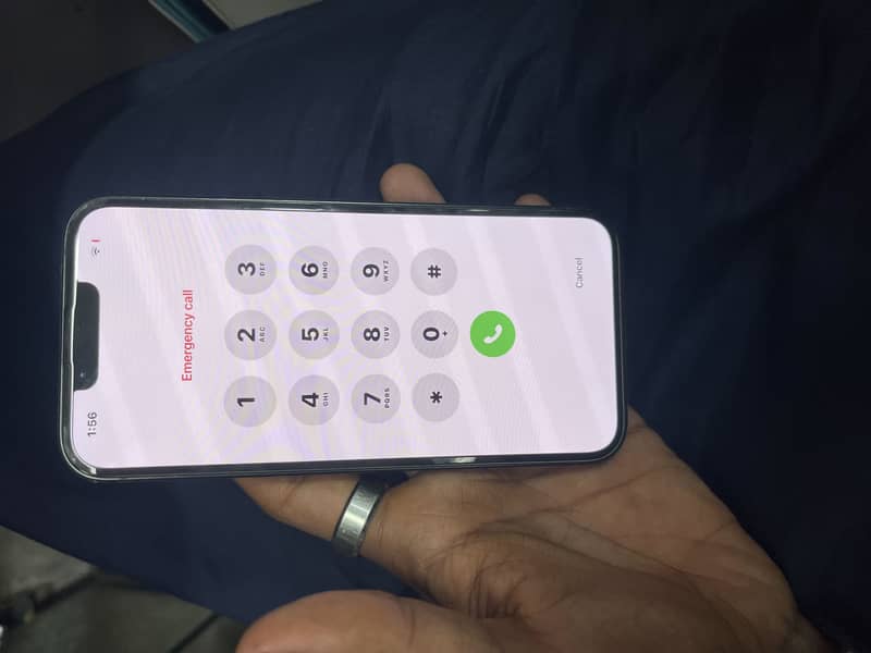 Apple iPhone 16e 2